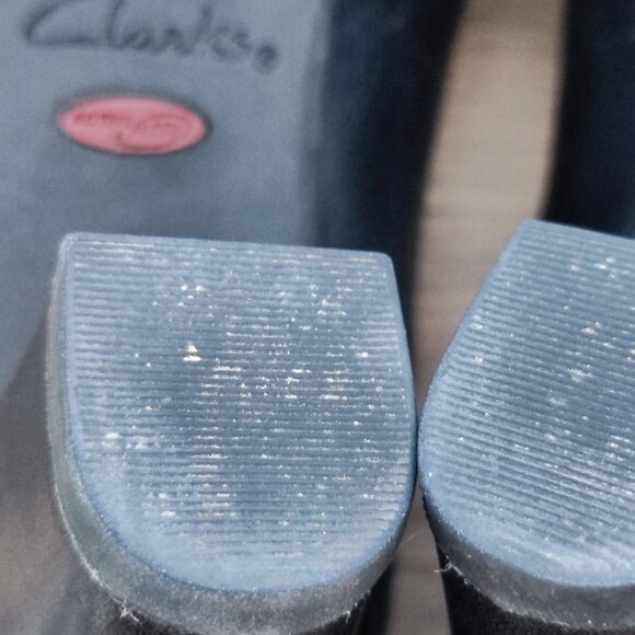 Clarks Artisan leather heels pumps black women's size 8 M - Picture 14 of 15